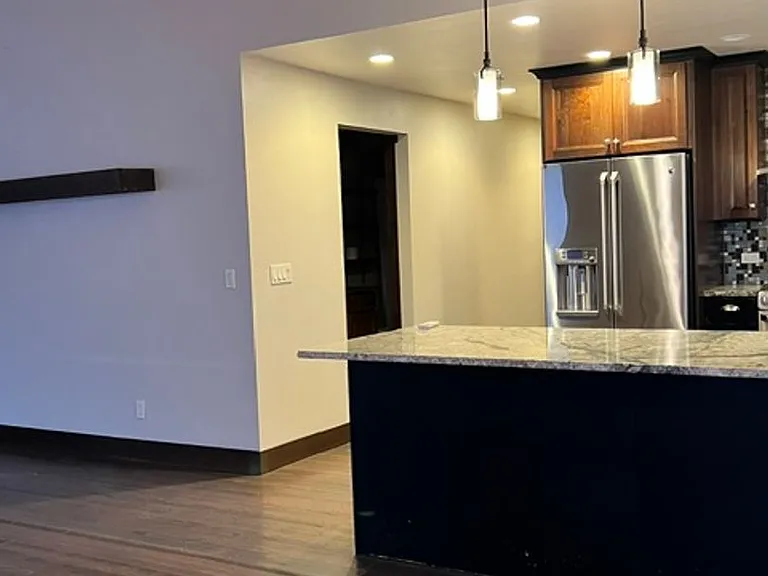 625 Leisure Dr — Photo 3