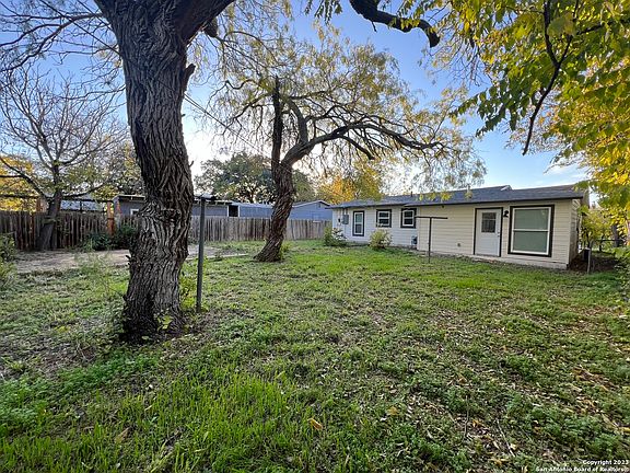 4th image of 419 BYRNES DR