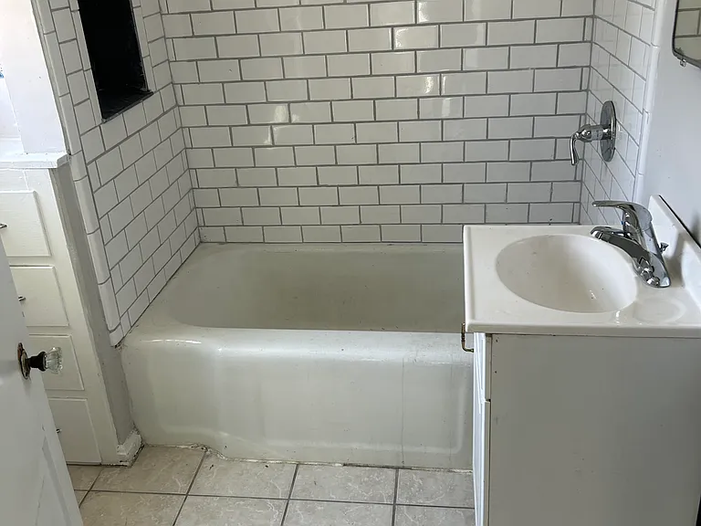 189 E 3rd St #1 — Photo 6
