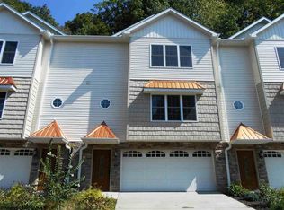 58 Westminster Dr, Morgantown, WV 26501