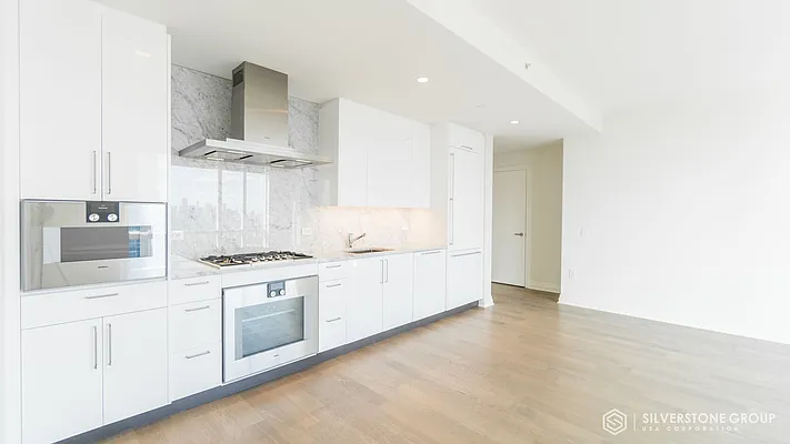 Rented by Silverstone Group USA Corp. | media 51