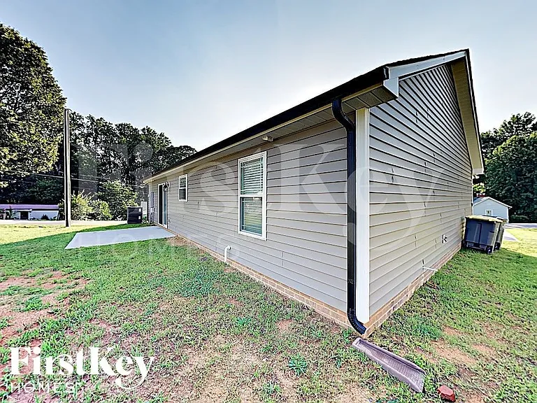 700 Margate Ave — Photo 14