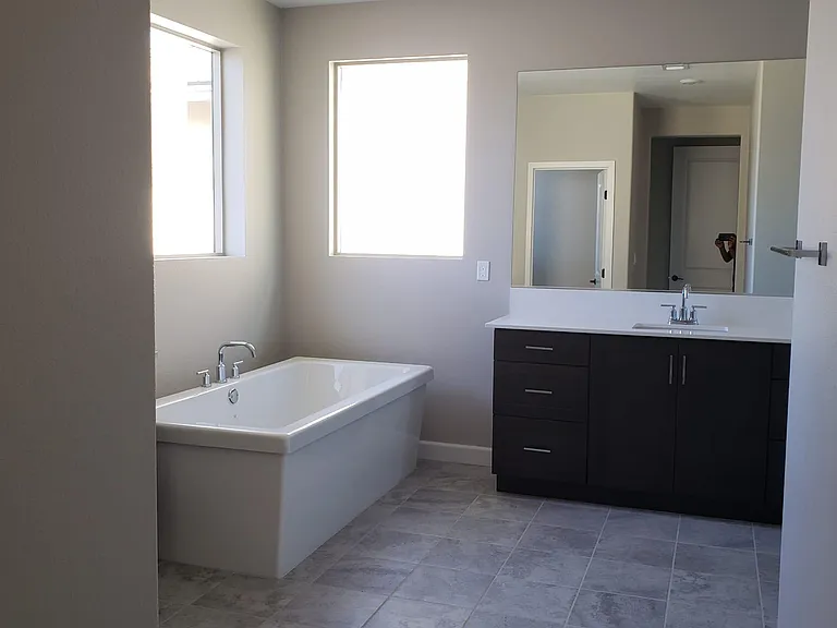 303 Creekview Ct — Photo 13