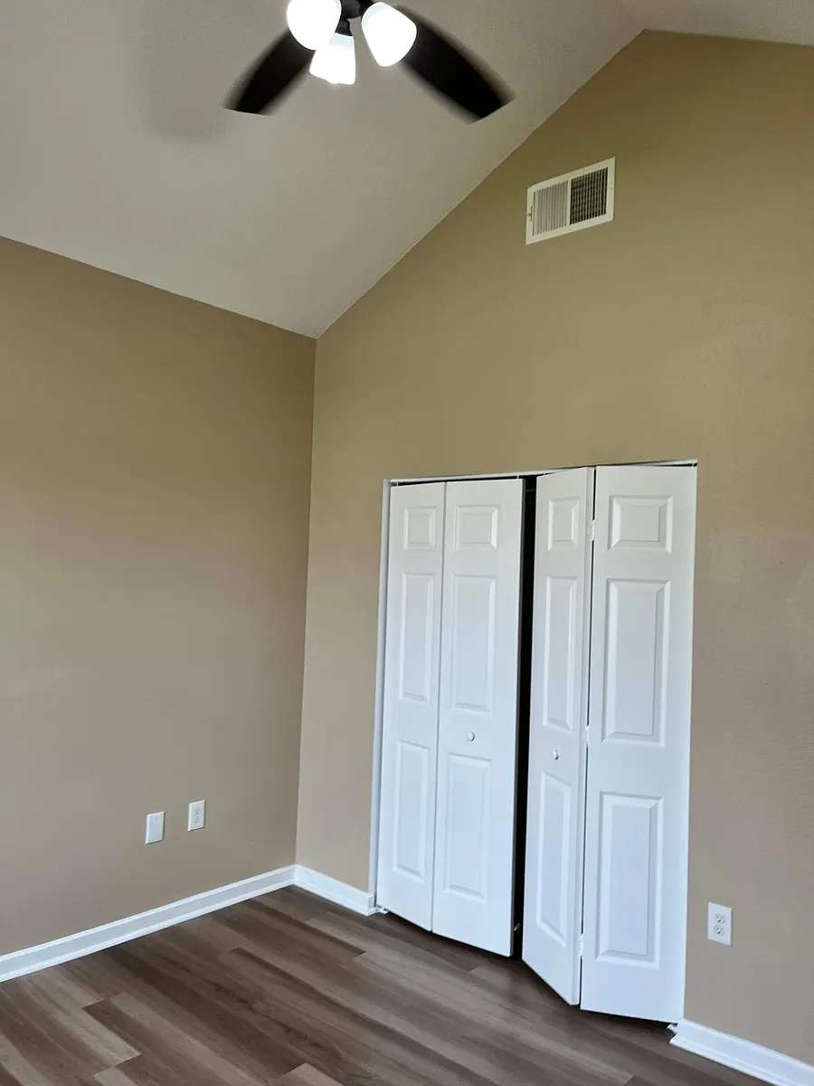 Building Photo - 15840 Starlite St