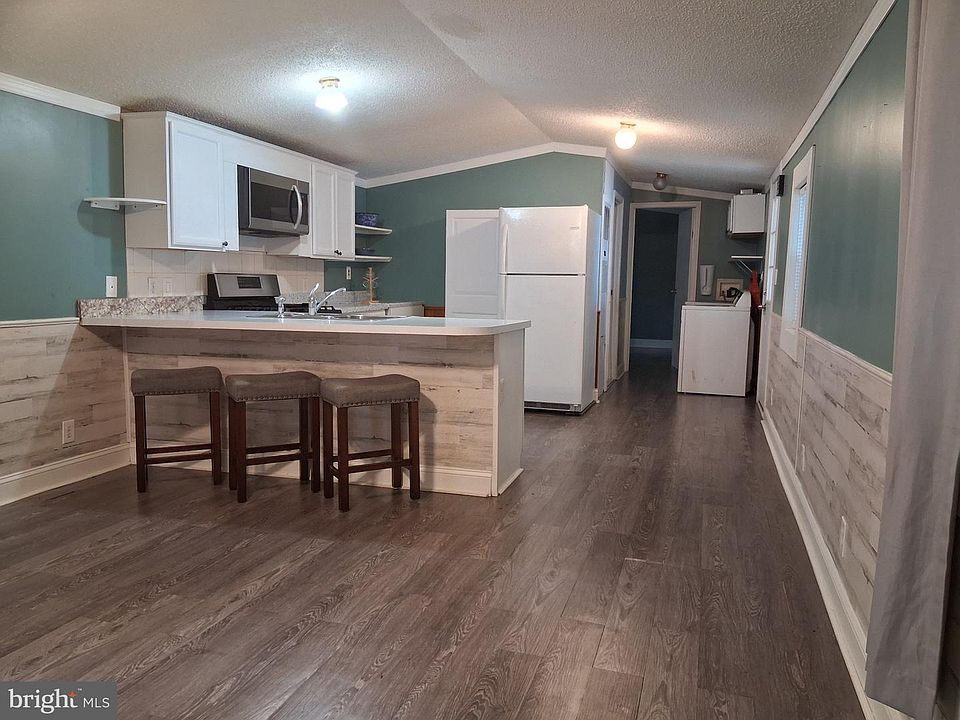 1st image of 16 Clover St