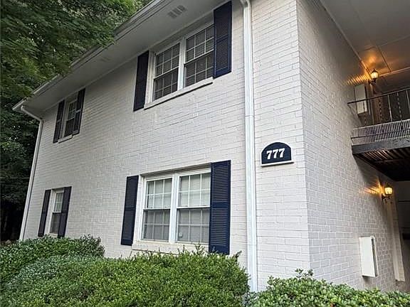 2nd image of 777 Jordan Ln #G1