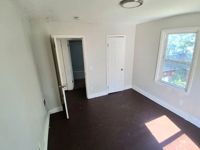 400 Selye Ter — Photo 14