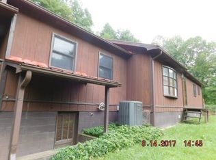 596 Hancock Dr, Whitesburg, KY 41858