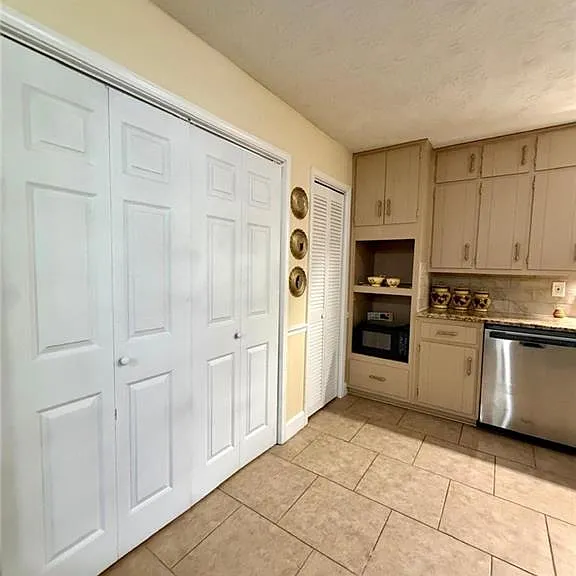665 Arnold Rd — Photo 36
