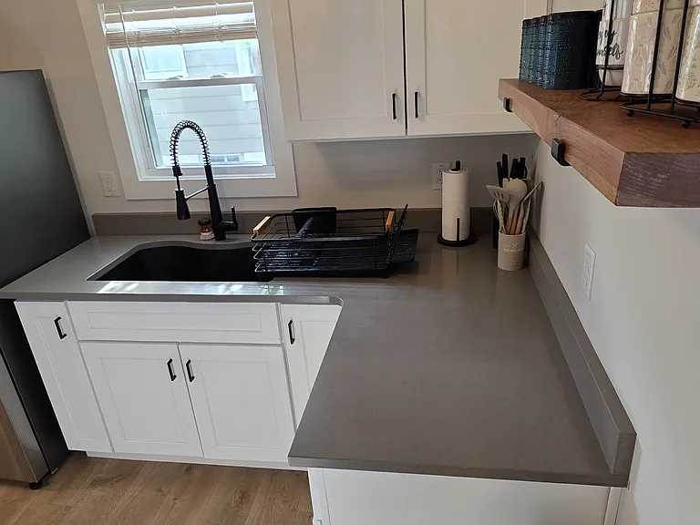 1409 E Samuel Ave — Photo 8