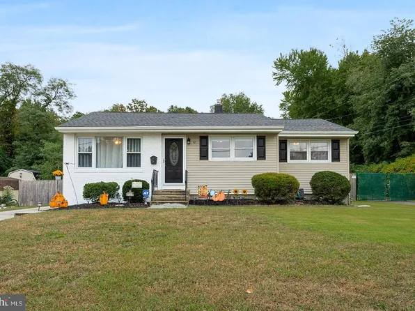 42 Barclay Dr, Turnersville, NJ 08012