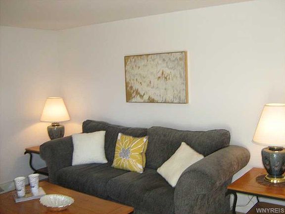 4th image of 31 Samantha Way