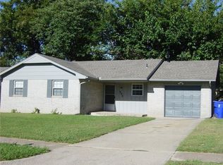 302 Mount Vernon Dr, Norman, OK 73071