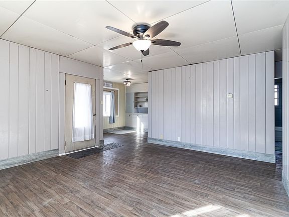 4th image of 500 W Monroe Ave