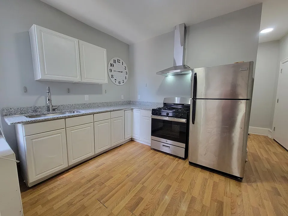 711 S 51st St #1