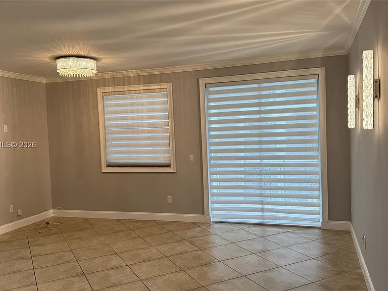 3215 NE 184th St #14208 — Photo 3