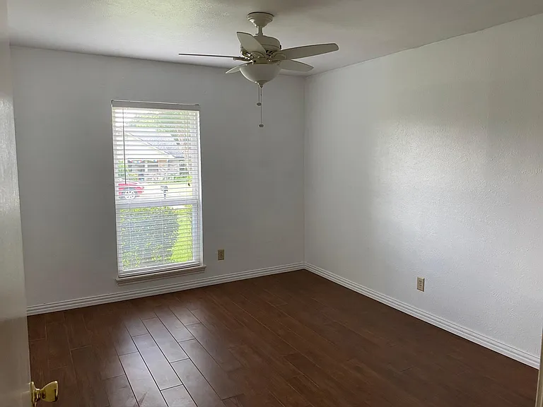 1325 Kesser Dr — Photo 33