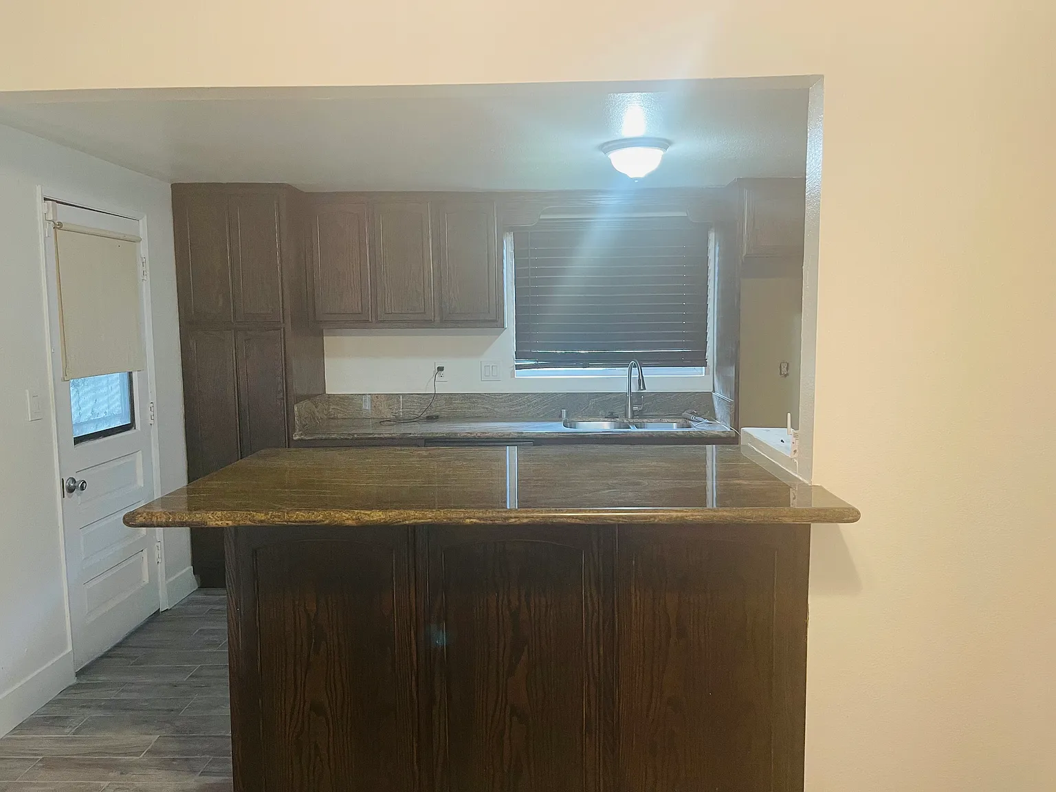 4 bed, 1813 sqft, $5,000 — Photo 4