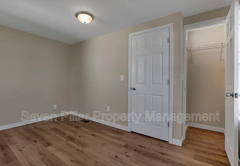 406 Beechtree Rd — Photo 16