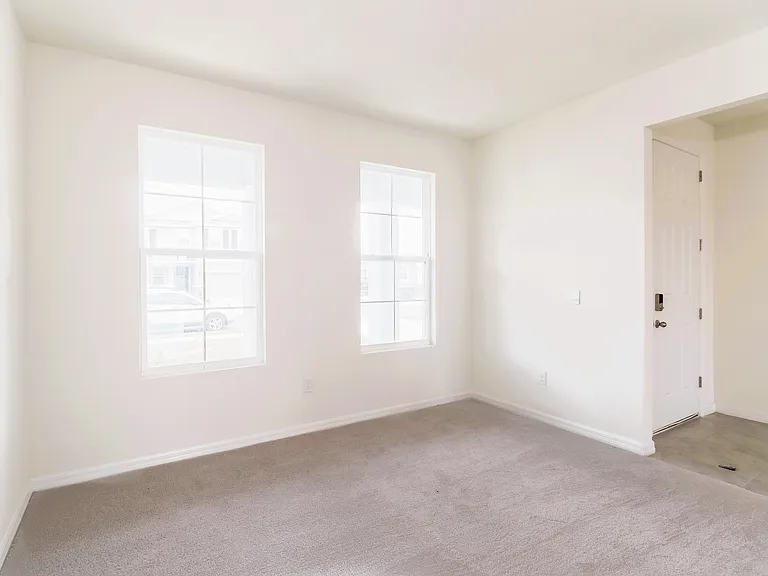 10832 Charlotte Dr — Photo 11