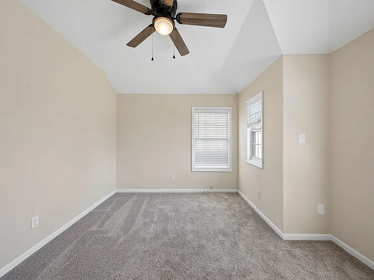 101 Palmwood Ct — Photo 40