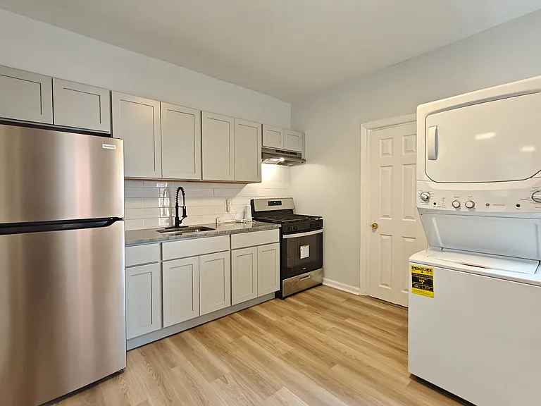 282 S Ithan St — Photo 5