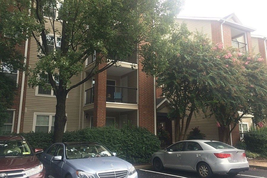 2nd image of 3315 Wyndham Cres #2229