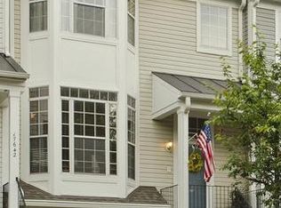 47644 Windrift Ter, Sterling, VA 20165