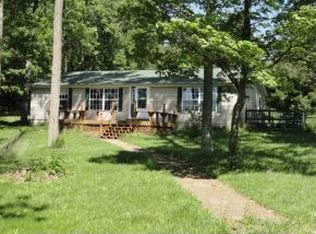 1745 E Antioch Rd, Bloomfield, IN 47424