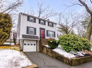 17 Wetherbee Rd, Waltham, MA 02453