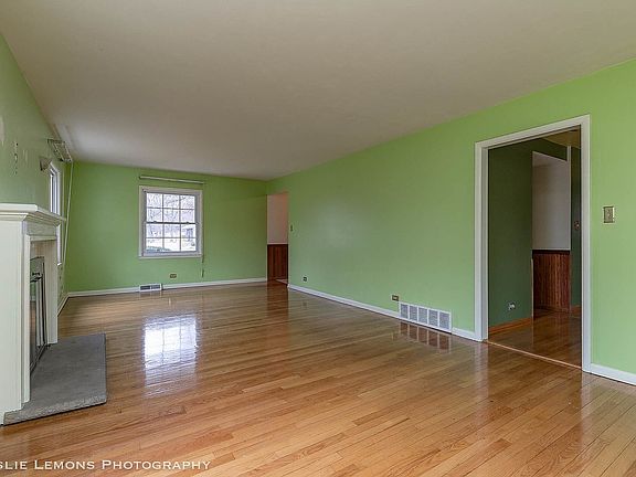 5th image of 3409 Woodland Dr