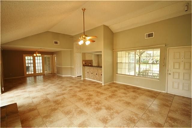 1st image of 11415 Chariot Dr