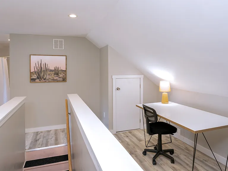 2801 Alhambra Cir — Photo 26