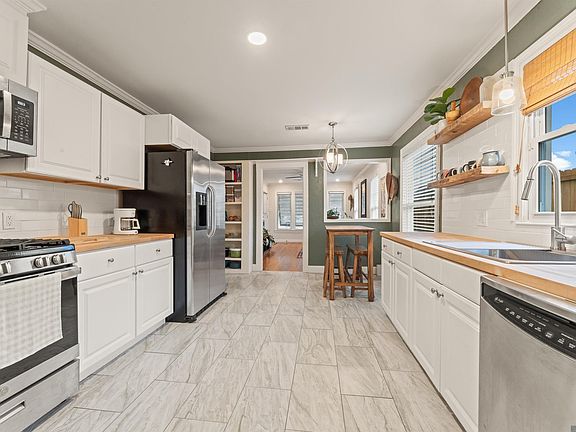 4th image of 509 Franklin St