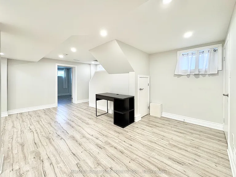 173 Norfolk Ave — Photo 38