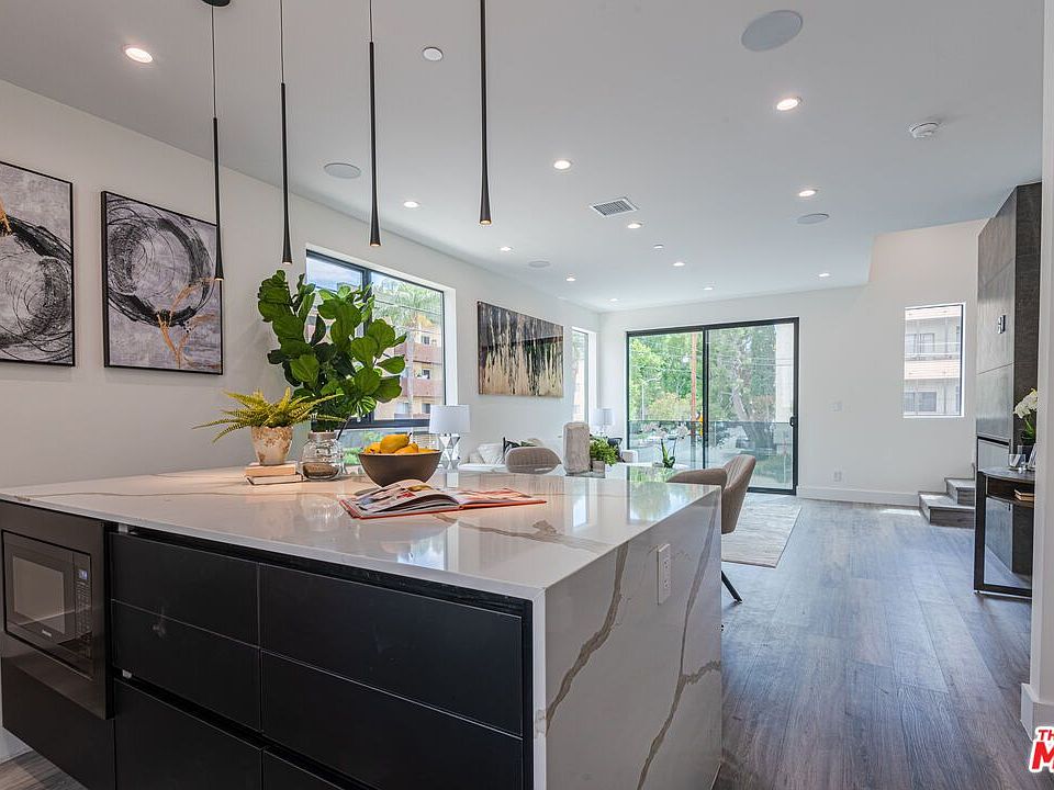 1st image of 18315 Oakbury Cir