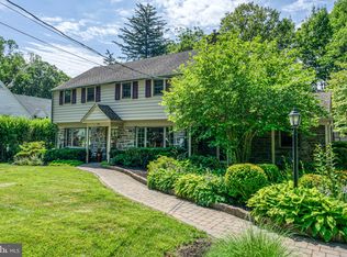 195 Lakeside Rd, Ardmore, PA 19003