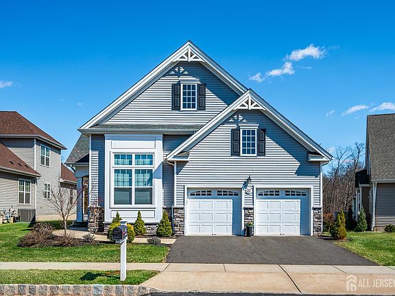 3rd image of 27 Potter Rd