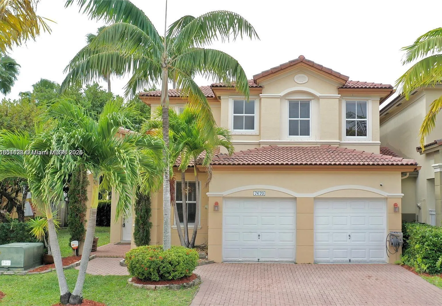4 bed, 2306 sqft, $5,000 — Photo 1