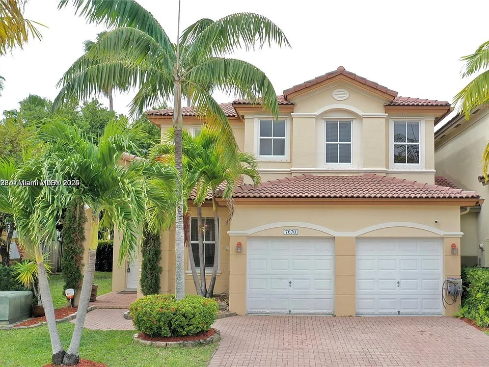 7670 NW 113th Path