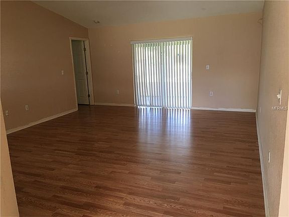5th image of 521 Monaco Dr