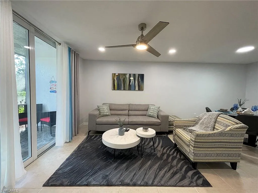 2 bed, 2.0 bath, 842 sqft, $2,350 — Photo 3