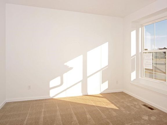 3rd image of 5852 Sly Fox Ln