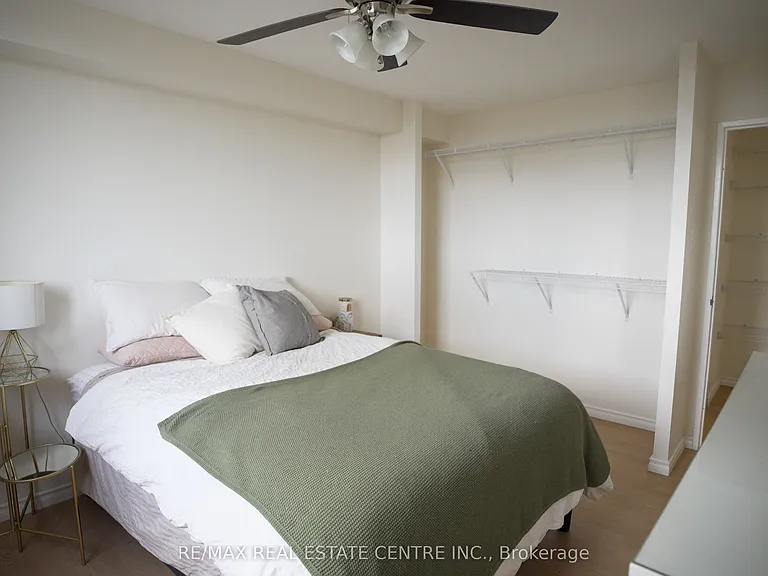 1100 Caven St #704 — Photo 6