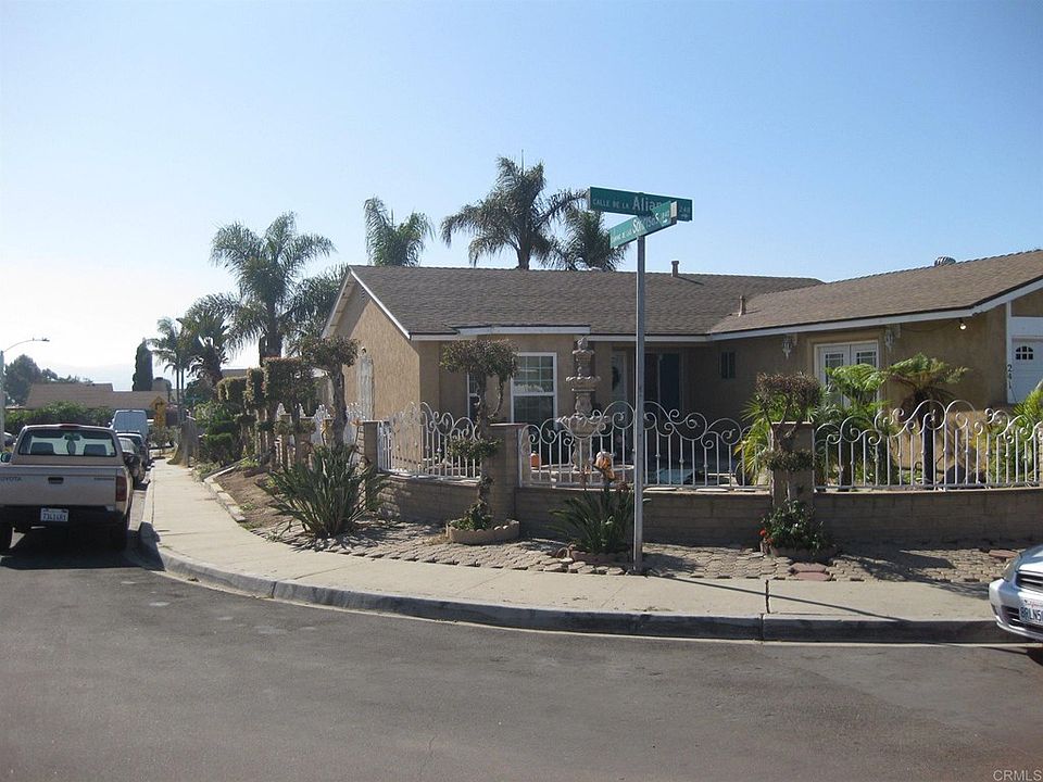 1st image of 241 Calle De La Alianza