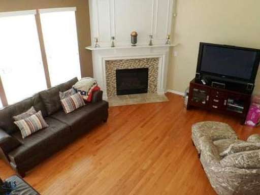 5th image of 18840 English Ivy Dr