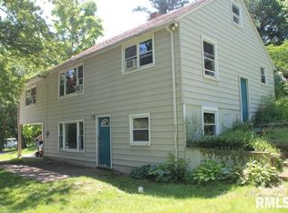 902 4th St, Orion, IL 61273