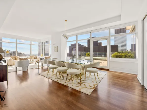 151 East 58th Street image 3 of 22