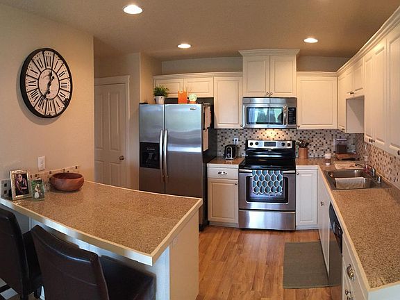2nd image of 6102 NE 76th Ave