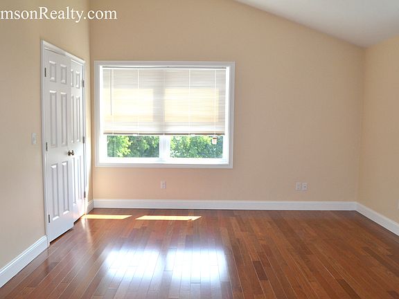 4th image of 178 Gano St #3